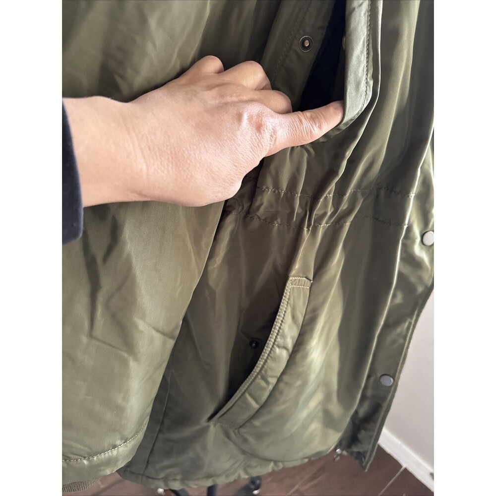 Gap Big Puff Jacket Women Sz Green Long Sleeve Zipper Pockets Fluffy - Picture 16 of 16